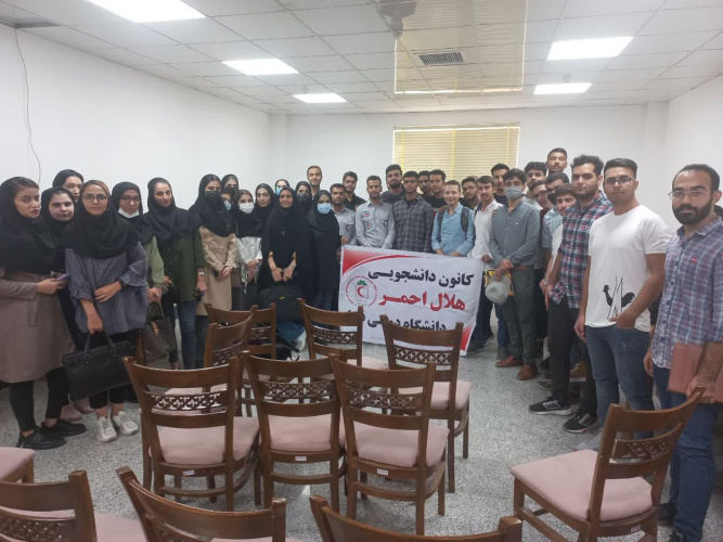 برگزاری دوره آشنایی با اصول آتش نشانی و اطفاء حریق مقدماتی در دانشگاه