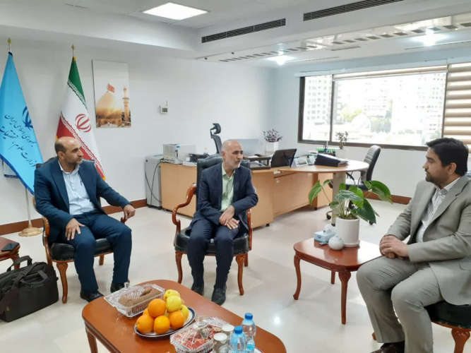 دیدار سرپرست دانشگاه به همراه نماینده محترم مجلس شورای اسلامی با دکتر خطیبی معاون اداری مالی و مدیریت منابع وزارت علوم