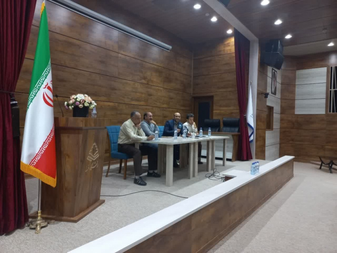 نشست صمیمانه هیات رییسه با کارکنان دانشگاه