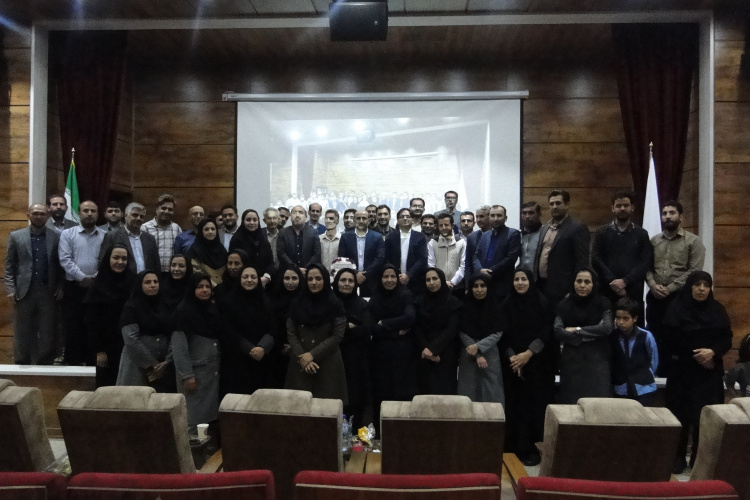 مراسم تقدیر از همیاران علمی (کارکنان) دانشگاه فسا به مناسبت روز کارمند