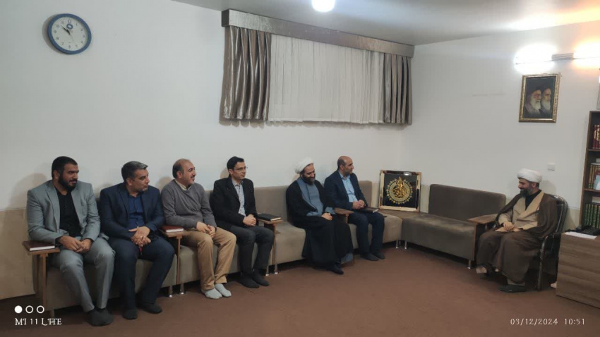دیدار صمیمانه اعضای هیات رئیسه دانشگاه فسا با امام جمعه محترم شهرستان جناب اقای حجت الاسلام والمسلمین دکتر محمد جواد رجبیان